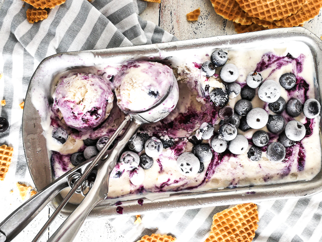 Blueberry-Creamcheese-Ice-Heidelbeer-Frischkäse-Eis