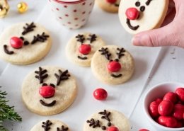 red nosed reindeer cookies
